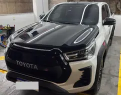 TOYOTA HILUX 2.8 D-4D TURBO DIESEL CD GR-S 4X4 AUTOMÁTICO TOYOTA HILUX 2.8 D-4D TURBO DIESEL CD GR-S 4X4 AUTOMÁTICO