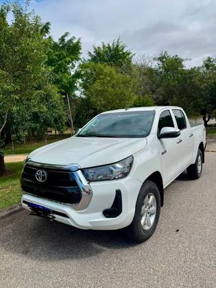 TOYOTA HILUX 2.8 D-4D TURBO DIESEL CHASSI 4X4 MANUAL