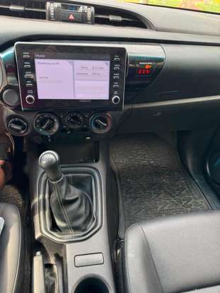 TOYOTA-HILUX-2022