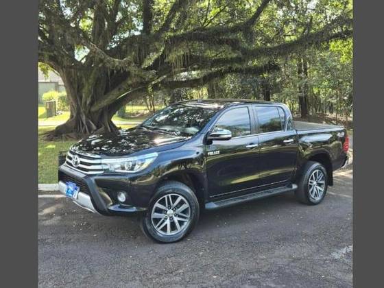 TOYOTA HILUX 2.8 SRX 4X4 CD 16V DIESEL 4P AUTOMÁTICO