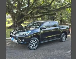 TOYOTA HILUX 2.8 SRX 4X4 CD 16V DIESEL 4P AUTOMÁTICO TOYOTA HILUX 2.8 SRX 4X4 CD 16V DIESEL 4P AUTOMÁTICO