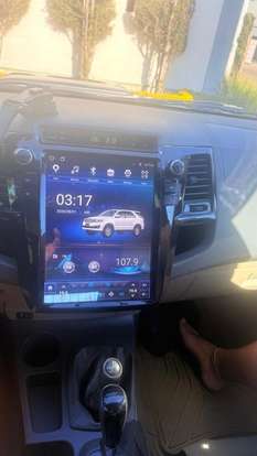 TOYOTA-HILUX SW4-2013