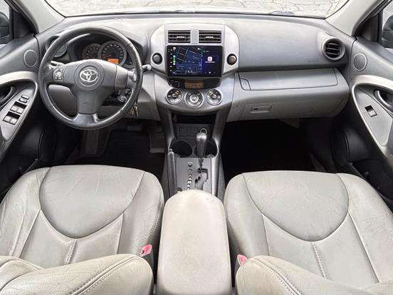 TOYOTA-RAV4-2010