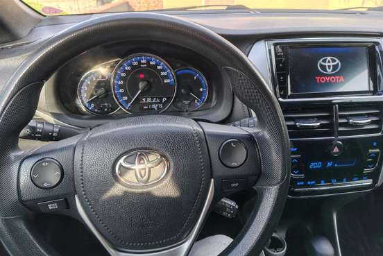 TOYOTA-YARIS-2019