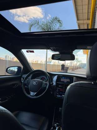 TOYOTA-YARIS-2022