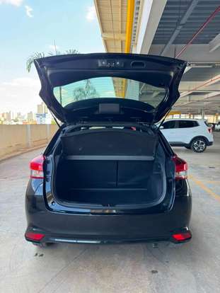 TOYOTA-YARIS-2022