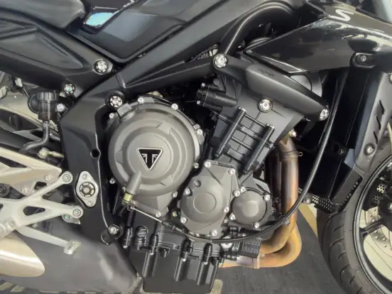 TRIUMPH-STREET TRIPLE 765 S TRIUMPH-STREET TRIPLE 765 S-2018