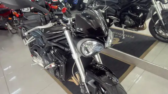 TRIUMPH-STREET TRIPLE 765 S-2018