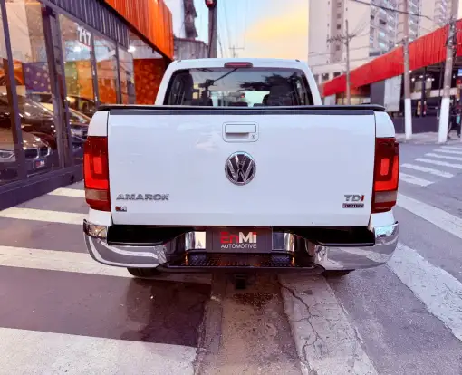 VOLKSWAGEN-AMAROK-2014