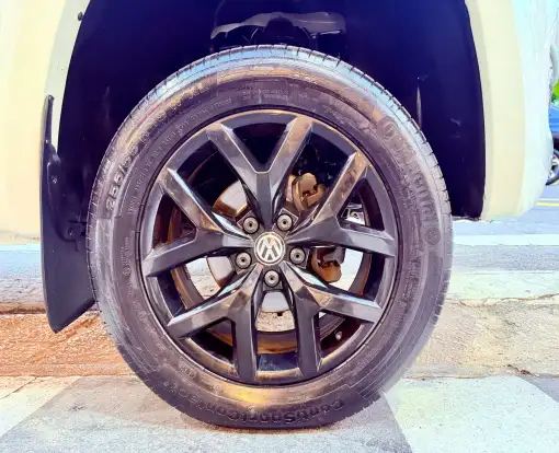 VOLKSWAGEN-AMAROK-2014