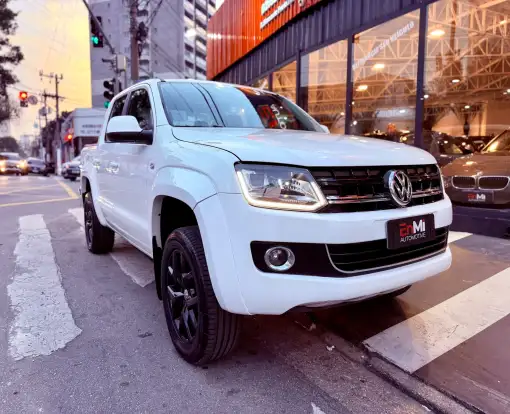 VOLKSWAGEN-AMAROK-2014