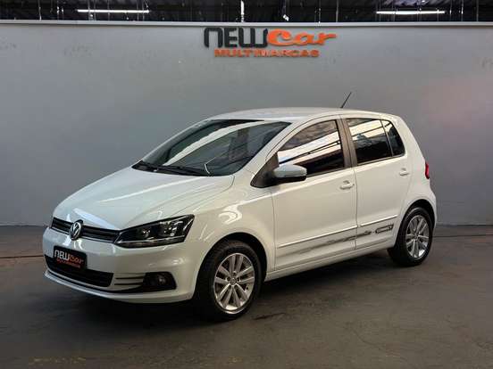 VOLKSWAGEN-FOX-2019