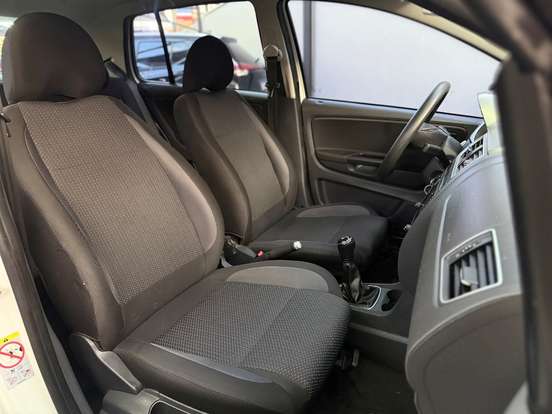 VOLKSWAGEN-FOX-1.6 MSI TOTAL FLEX CONNECT 4P MANUAL VOLKSWAGEN-FOX-2019