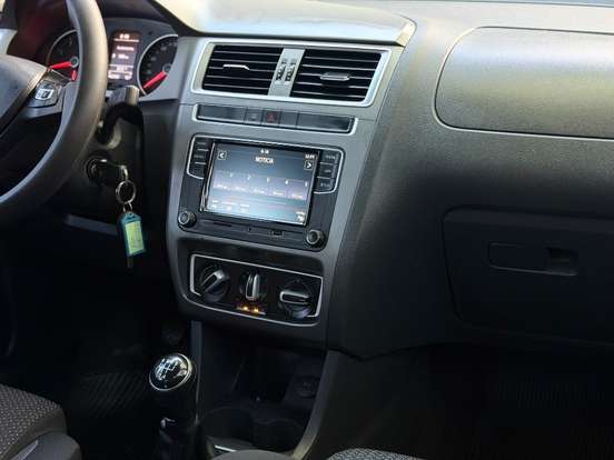 VOLKSWAGEN-FOX-1.6 MSI TOTAL FLEX CONNECT 4P MANUAL VOLKSWAGEN-FOX-2019