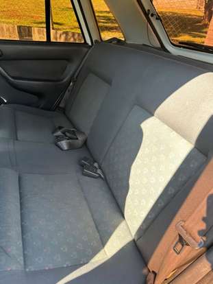 VOLKSWAGEN-GOL-2004