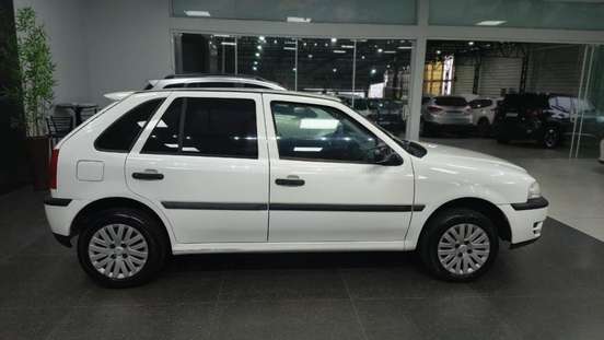 VOLKSWAGEN-GOL-2004