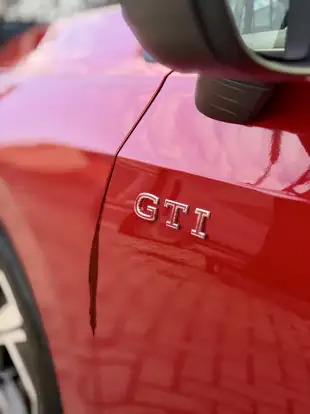 VOLKSWAGEN-GOLF-2026