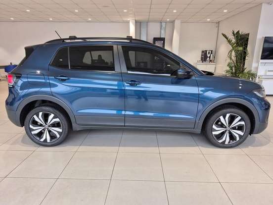 VOLKSWAGEN-T-CROSS-1.0 200 TSI TOTAL FLEX AUTOMÁTICO VOLKSWAGEN-T-CROSS-2024