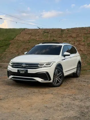 VOLKSWAGEN TIGUAN 2.0 300 TSI GASOLINA ALLSPACE R-LINE AUTOMÁTICO VOLKSWAGEN TIGUAN 2.0 300 TSI GASOLINA ALLSPACE R-LINE AUTOMÁTICO