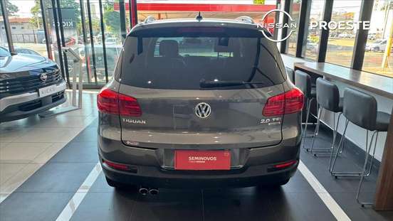 VOLKSWAGEN-TIGUAN-2013