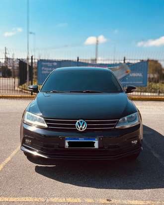 VOLKSWAGEN-JETTA-2015