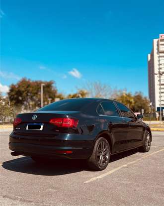 VOLKSWAGEN-JETTA-2015
