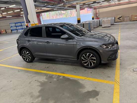 VOLKSWAGEN-POLO-2023