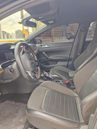 VOLKSWAGEN-POLO-2020