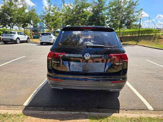 VOLKSWAGEN-TIGUAN-2018