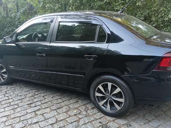 VOLKSWAGEN-VOYAGE-1.0 MI 8V FLEX 4P MANUAL VOLKSWAGEN-VOYAGE-2011