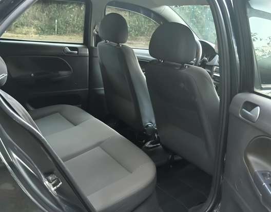 VOLKSWAGEN-VOYAGE-1.0 MI 8V FLEX 4P MANUAL VOLKSWAGEN-VOYAGE-2011