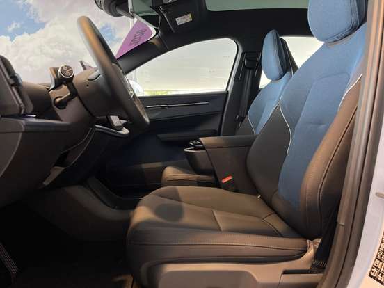VOLVO-EX30-2026