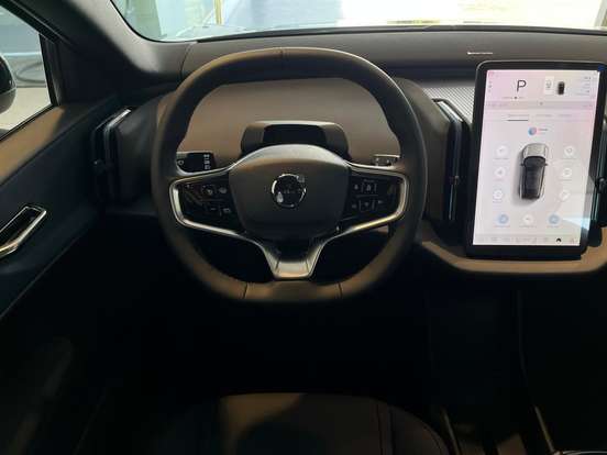 VOLVO-EX30-2026