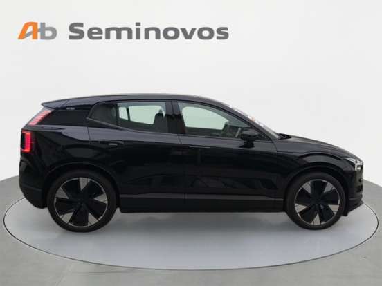 VOLVO-EX30-2024