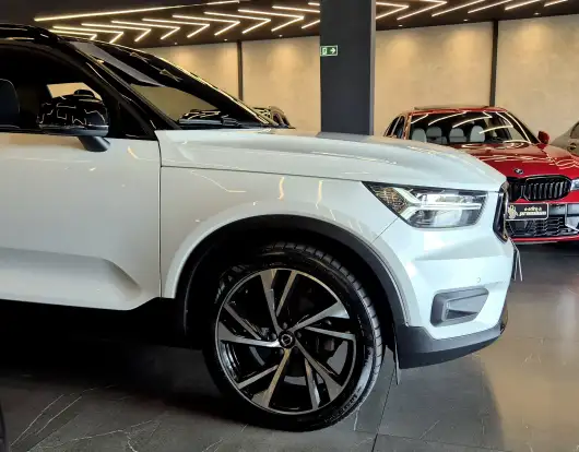 VOLVO-XC40-2.0 T5 GASOLINA R-DESIGN AWD GEARTRONIC VOLVO-XC40-2018