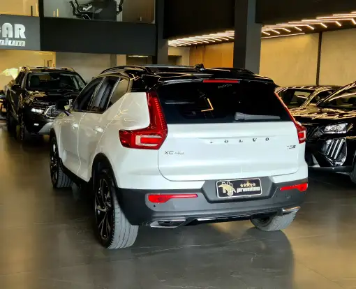 VOLVO-XC40-2.0 T5 GASOLINA R-DESIGN AWD GEARTRONIC VOLVO-XC40-2018