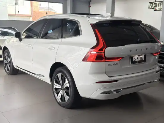 VOLVO-XC60-2022