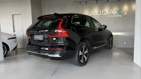 VOLVO-XC60-2022
