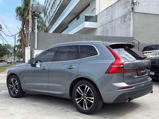 VOLVO-XC60-2.0 T5 GASOLINA MOMENTUM AWD GEARTRONIC VOLVO-XC60-2018