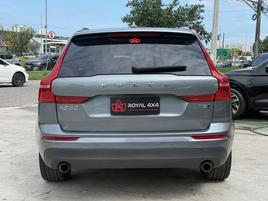 VOLVO-XC60-2.0 T5 GASOLINA MOMENTUM AWD GEARTRONIC VOLVO-XC60-2018