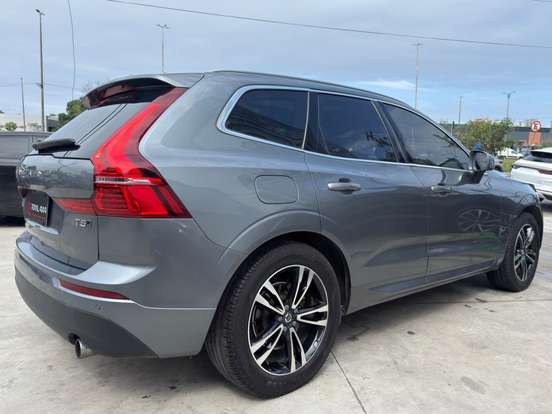 VOLVO-XC60-2.0 T5 GASOLINA MOMENTUM AWD GEARTRONIC VOLVO-XC60-2018