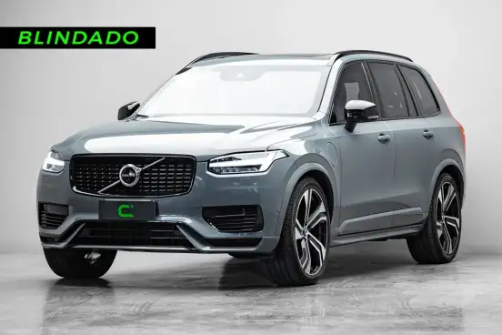 VOLVO-XC90-2021