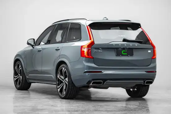 VOLVO-XC90-2021