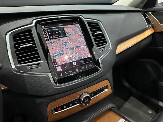 VOLVO-XC90-2022