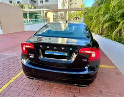 VOLVO S60 2.0 T5 MOMENTUM 16V TURBO GASOLINA 4P AUTOMÁTICO VOLVO S60 2.0 T5 MOMENTUM 16V TURBO GASOLINA 4P AUTOMÁTICO