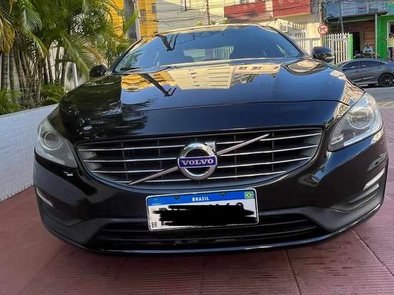 VOLVO-S60-2.0 T5 MOMENTUM 16V TURBO GASOLINA 4P AUTOMÁTICO VOLVO-S60-2015