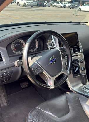VOLVO-XC60-2012