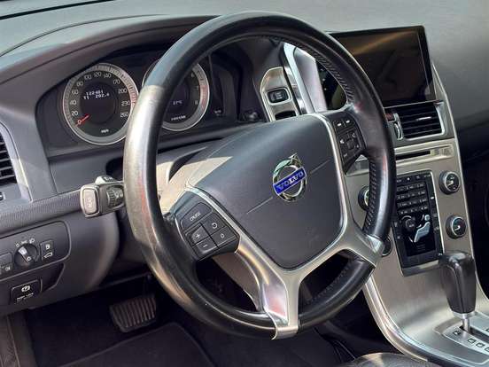 VOLVO-XC60-2.0 T5 COMFORT FWD TURBO GASOLINA 4P AUTOMÁTICO VOLVO-XC60-2012