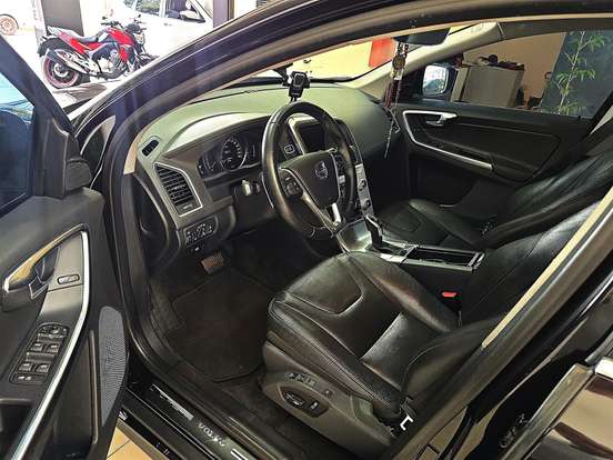 VOLVO-XC60-2.0 T5 KINETIC GASOLINA 4P AUTOMÁTICO VOLVO-XC60-2016