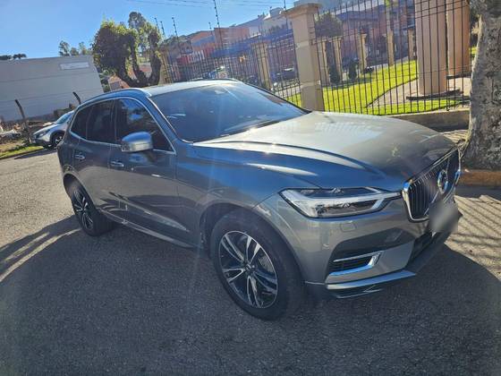 VOLVO XC60 2.0 T8 HYBRID MOMENTUM AWD GEARTRONIC